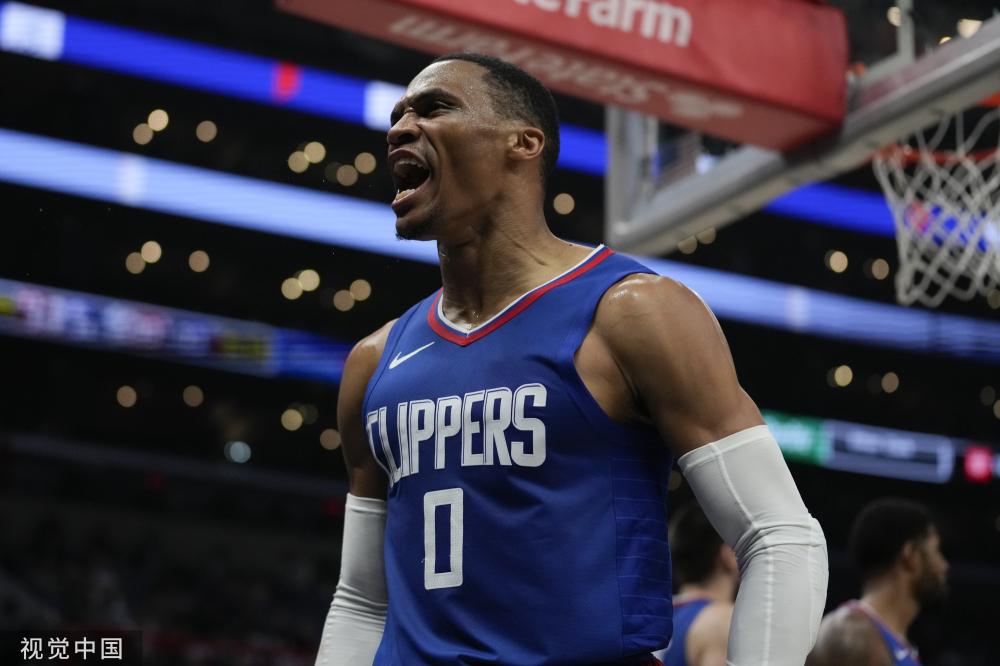 依旧具备着 依旧具备着